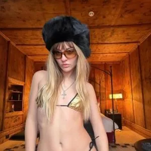 Victoria De Angelis Maneskin Bassist OnlyFans Leaked Free Thumbnail Picture - #5O241SFt9U