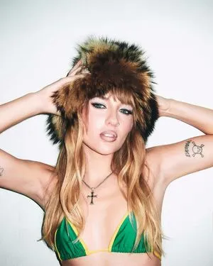 Victoria De Angelis Maneskin Bassist OnlyFans Leaked Free Thumbnail Picture - #rfEm0ft7vP