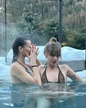 Victoria De Angelis OnlyFans Leaked Free Thumbnail Picture - #6MC17HItx5