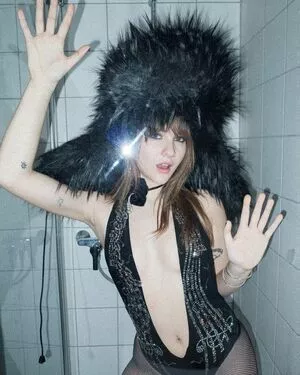 Victoria De Angelis OnlyFans Leaked Free Thumbnail Picture - #JCCD57oDWm