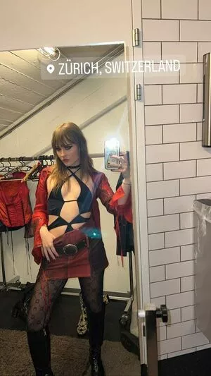 Victoria De Angelis OnlyFans Leaked Free Thumbnail Picture - #gEbOMhWi8I