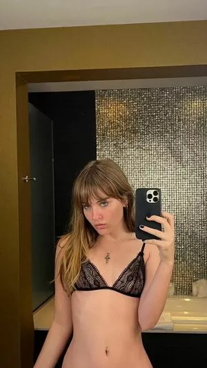 Victoria De Angelis OnlyFans Leaked Free Thumbnail Picture - #p5uB6Ztung