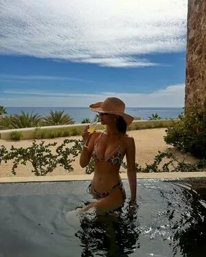 Victoria Justice OnlyFans Leaked Free Thumbnail Picture - #0zx2QOZ4bS