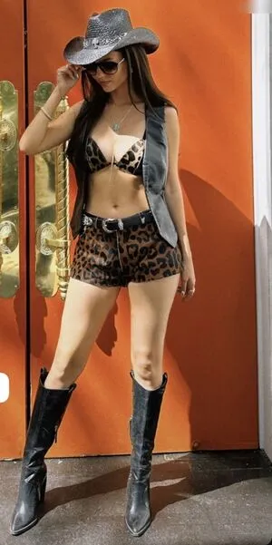 Victoria Justice OnlyFans Leaked Free Thumbnail Picture - #3s2BCvk9R1