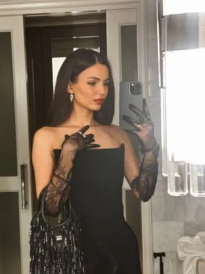 Victoria Justice OnlyFans Leaked Free Thumbnail Picture - #5gXFQFNnhD