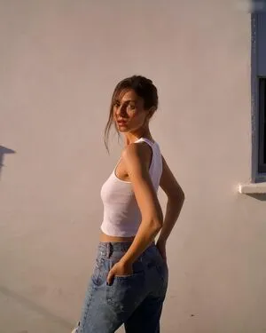 Victoria Justice OnlyFans Leaked Free Thumbnail Picture - #FLapiNTII4