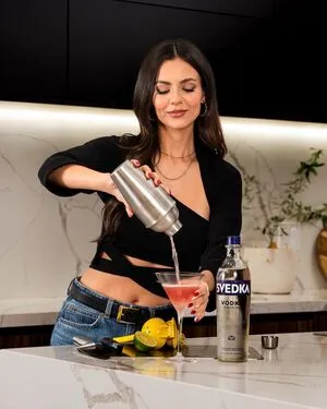 Victoria Justice OnlyFans Leaked Free Thumbnail Picture - #ItoLqpzgU9