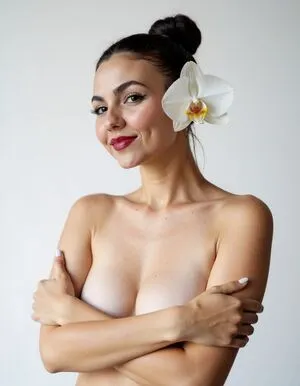 Victoria Justice OnlyFans Leaked Free Thumbnail Picture - #jS52Oe8p8k