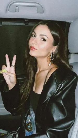 Victoria Justice OnlyFans Leaked Free Thumbnail Picture - #v3auwkvMB5
