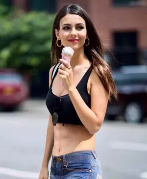 Victoria Justice OnlyFans Leaked Free Thumbnail Picture - #0lAAszXj4Y