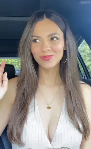 Victoria Justice OnlyFans Leaked Free Thumbnail Picture - #1BbcUiWiQq