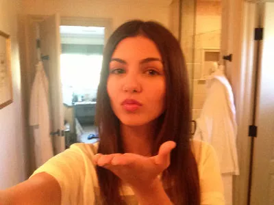 Victoria Justice OnlyFans Leaked Free Thumbnail Picture - #1FggviV5sF