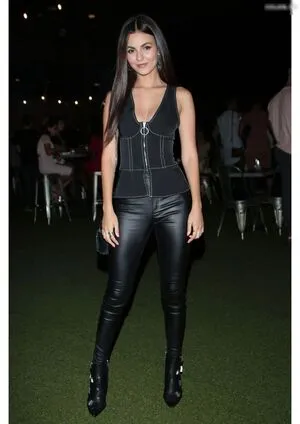 Victoria Justice OnlyFans Leaked Free Thumbnail Picture - #2vb5IiK1VU