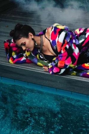 Victoria Justice OnlyFans Leaked Free Thumbnail Picture - #4HP50sdsLX