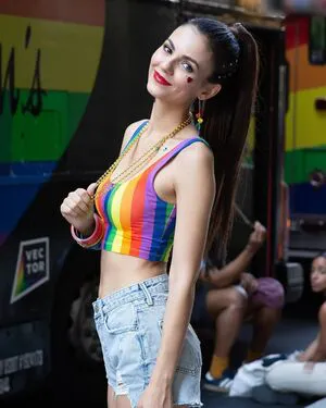 Victoria Justice OnlyFans Leaked Free Thumbnail Picture - #4x8d7m56oT