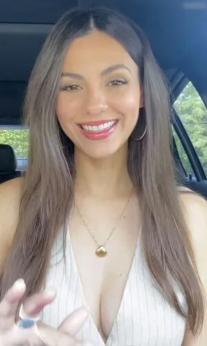 Victoria Justice OnlyFans Leaked Free Thumbnail Picture - #5BYkP8vGrL