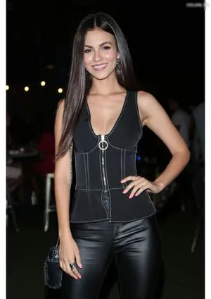 Victoria Justice OnlyFans Leaked Free Thumbnail Picture - #6LorMY6fhj