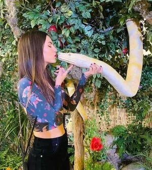Victoria Justice OnlyFans Leaked Free Thumbnail Picture - #6gpuajLLns