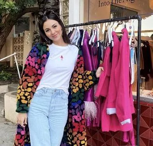 Victoria Justice OnlyFans Leaked Free Thumbnail Picture - #9HJbJH3qjv