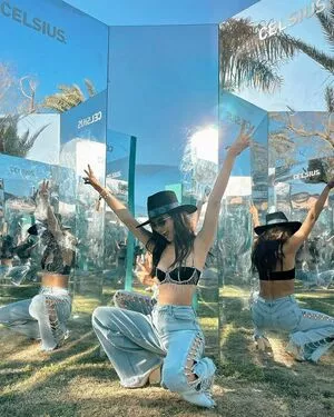 Victoria Justice OnlyFans Leaked Free Thumbnail Picture - #FobhDQQkli