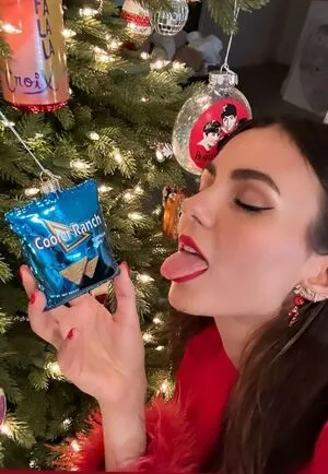 Victoria Justice OnlyFans Leaked Free Thumbnail Picture - #GyOpaDcVjb