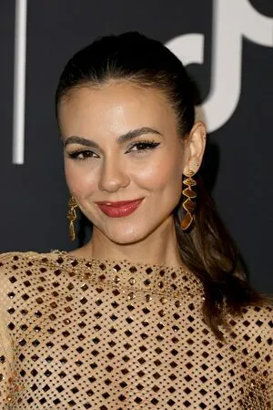 Victoria Justice OnlyFans Leaked Free Thumbnail Picture - #JVicS43SuF