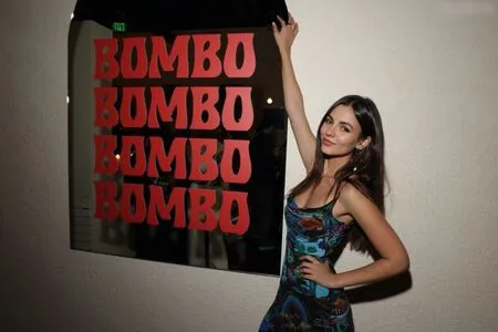 Victoria Justice OnlyFans Leaked Free Thumbnail Picture - #P7XYhzyPAs