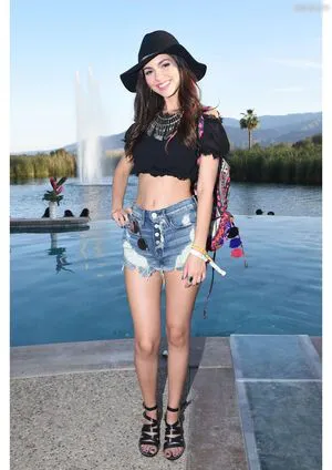 Victoria Justice OnlyFans Leaked Free Thumbnail Picture - #Shw5iKIEAw