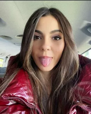 Victoria Justice OnlyFans Leaked Free Thumbnail Picture - #VEMjV9NoC5