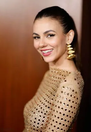 Victoria Justice OnlyFans Leaked Free Thumbnail Picture - #WwwFM2kXti