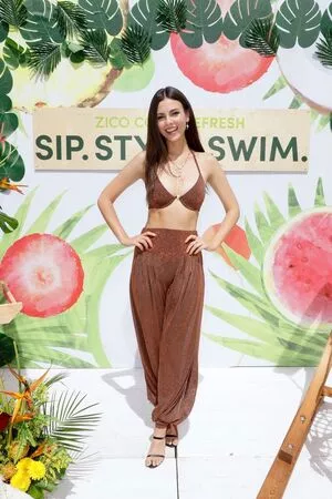 Victoria Justice OnlyFans Leaked Free Thumbnail Picture - #ZKo9jPZbea