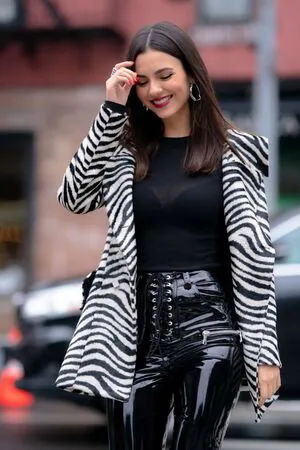 Victoria Justice OnlyFans Leaked Free Thumbnail Picture - #apaRmbedvp