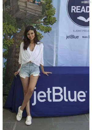 Victoria Justice OnlyFans Leaked Free Thumbnail Picture - #cAskDWpihv