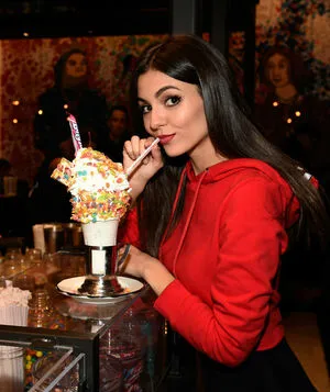 Victoria Justice OnlyFans Leaked Free Thumbnail Picture - #e1ORLWfzMf