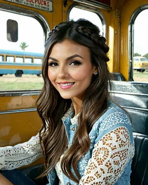 Victoria Justice OnlyFans Leaked Free Thumbnail Picture - #jofA24RWVQ