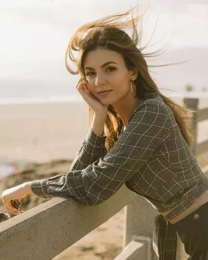 Victoria Justice OnlyFans Leaked Free Thumbnail Picture - #u98pSSb22W