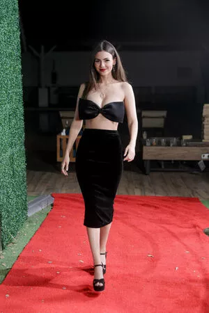 Victoria Justice OnlyFans Leaked Free Thumbnail Picture - #ysUCEWgTrd