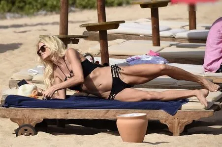 Victoria Silvstedt OnlyFans Leaked Free Thumbnail Picture - #ednToDYXm6