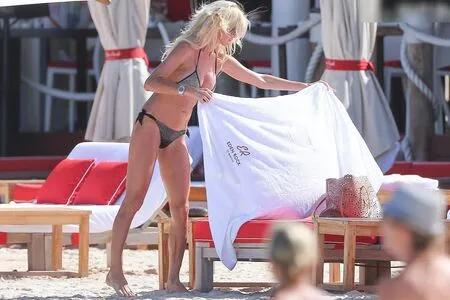 Victoria Silvstedt OnlyFans Leaked Free Thumbnail Picture - #riLPxbkJiv
