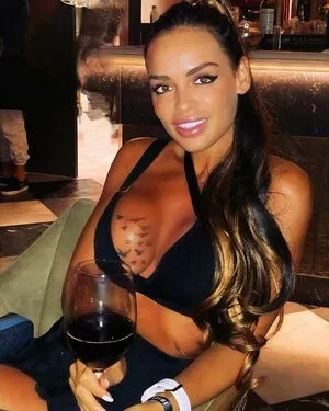 Victoriatorresmunoz OnlyFans Leaked Free Thumbnail Picture - #TCEEAtOJVR