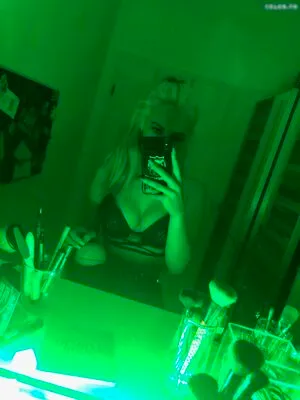 Vielzuklein OnlyFans Leaked Free Thumbnail Picture - #5i5ZEdUAtD