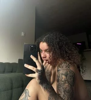 Vieraralyn OnlyFans Leaked Free Thumbnail Picture - #8X6GZo6Euc