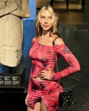 Vika Mednis OnlyFans Leaked Free Thumbnail Picture - #32mR8ALud9
