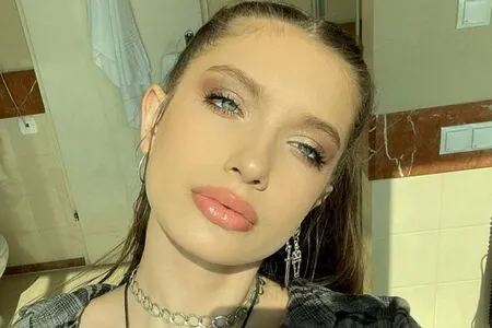 Vikigabor OnlyFans Leaked Free Thumbnail Picture - #3DlpLepot1