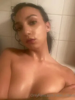 Vikki Mlynn OnlyFans Leaked Free Thumbnail Picture - #Q8ByKZ0eAE