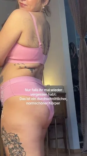 Viky Kid OnlyFans Leaked Free Thumbnail Picture - #9uouvO4A3D