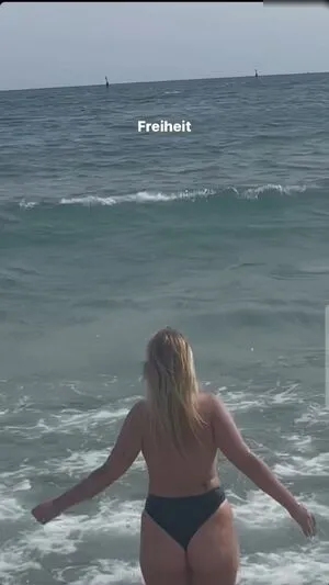 Viky Kid OnlyFans Leaked Free Thumbnail Picture - #tyFMI64GMQ