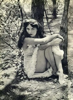 Vintage English Pinups OnlyFans Leaked Free Thumbnail Picture - #5DyxMfR566