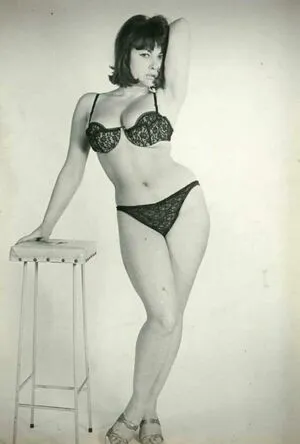 Vintage English Pinups OnlyFans Leaked Free Thumbnail Picture - #KNF0ZKSGuE