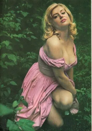 Vintage English Pinups OnlyFans Leaked Free Thumbnail Picture - #aBpUNaspY8